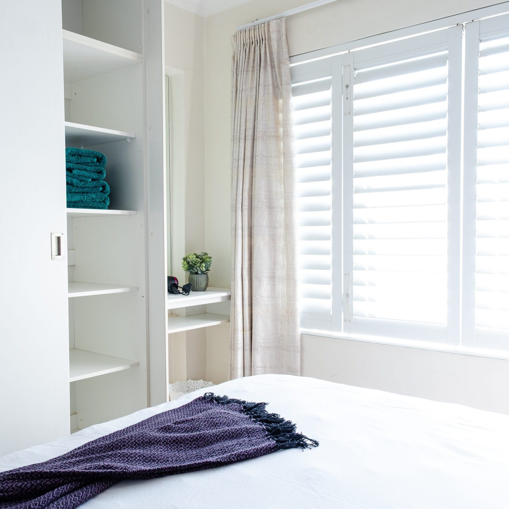 Spacious bedroom with Queen bed